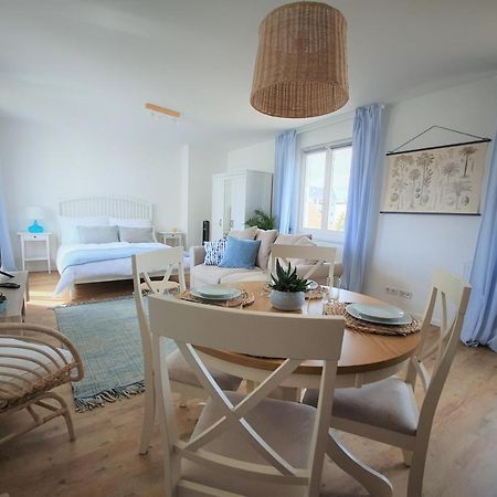 PB Ferienwohnungen - FeWo 5 - Stilvoll eingerichtetes Studio im Herzen Senftenbergs Exterior foto
